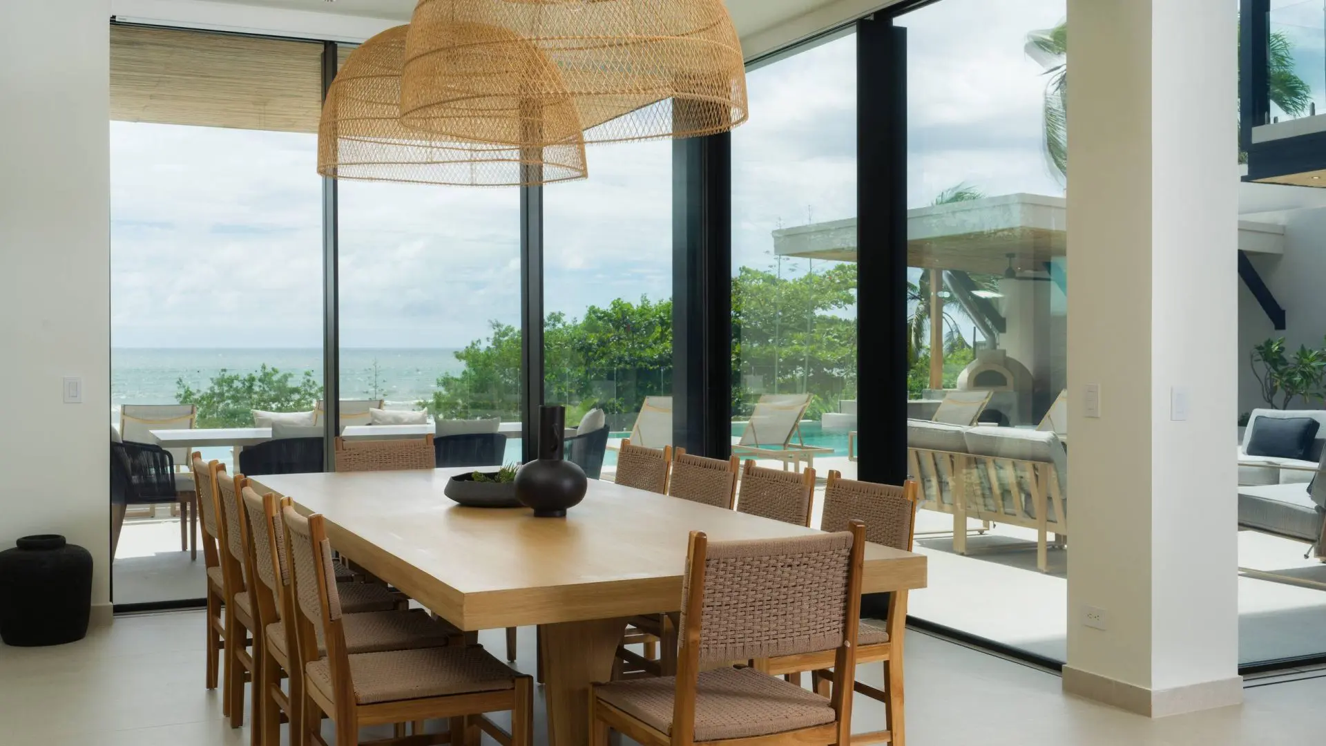 Villa Amara by the Beach - Five Star Tamarindo Luxury Rentals